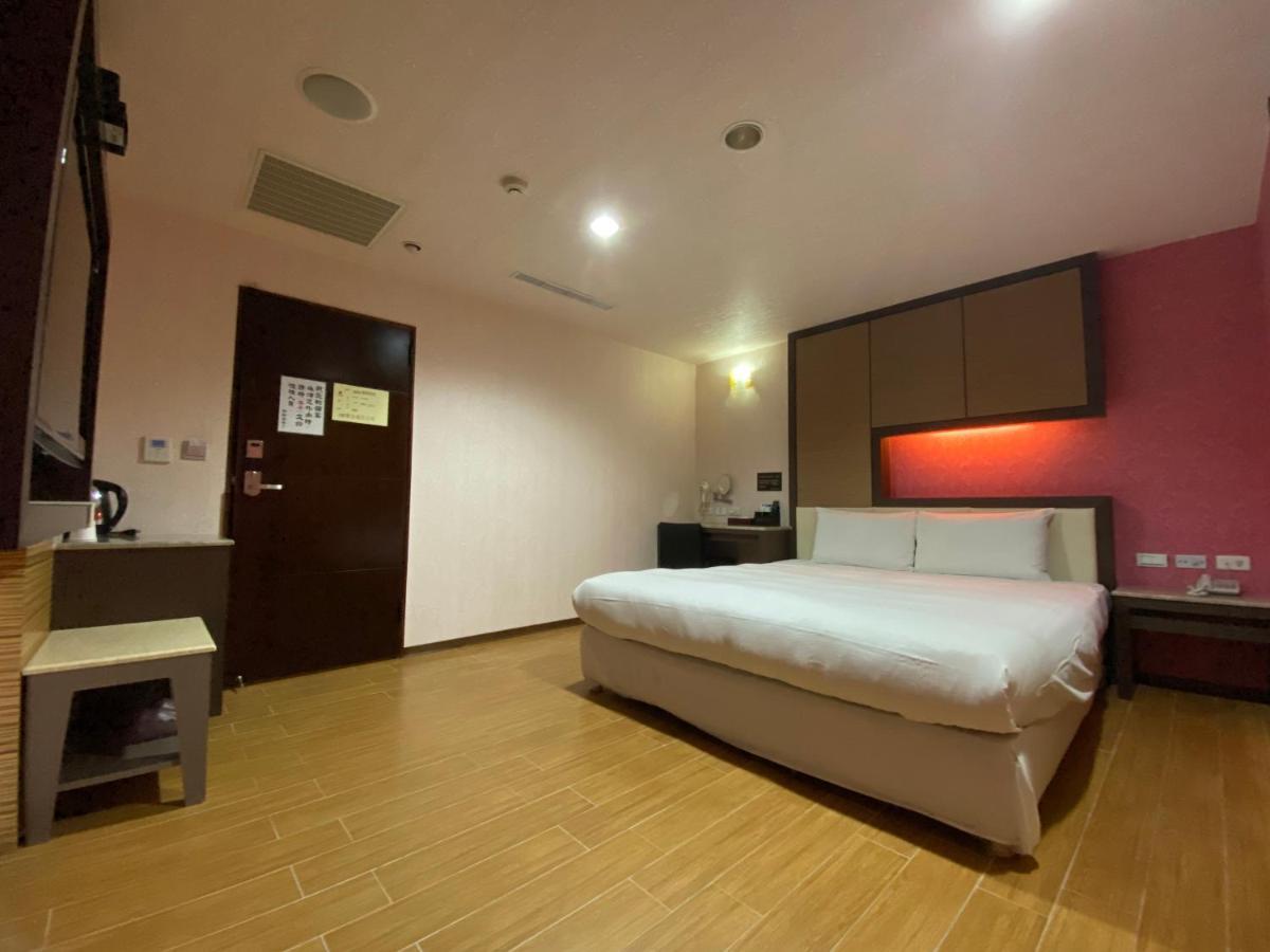 Hua Xiang Hotel -Zouying Kaohsiung Dış mekan fotoğraf