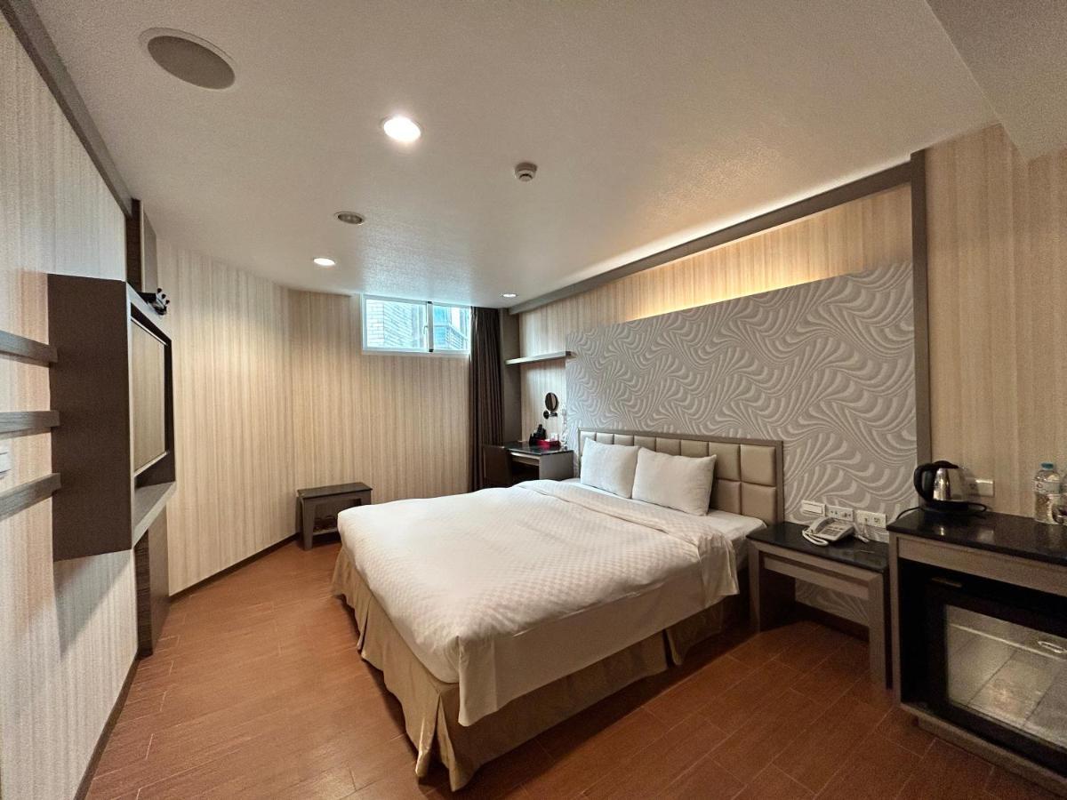 Hua Xiang Hotel -Zouying Kaohsiung Dış mekan fotoğraf
