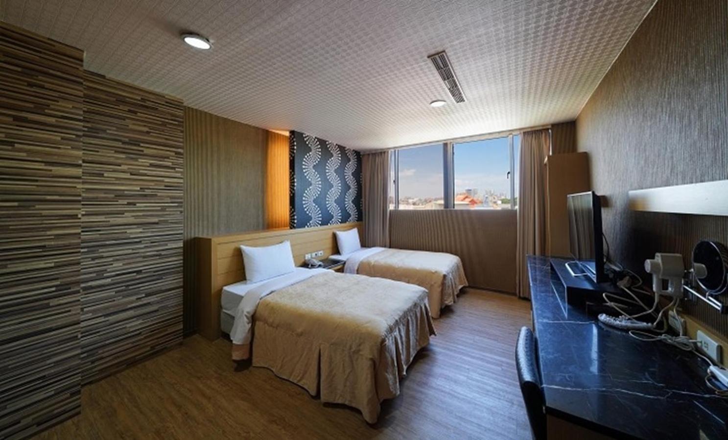 Hua Xiang Hotel -Zouying Kaohsiung Dış mekan fotoğraf