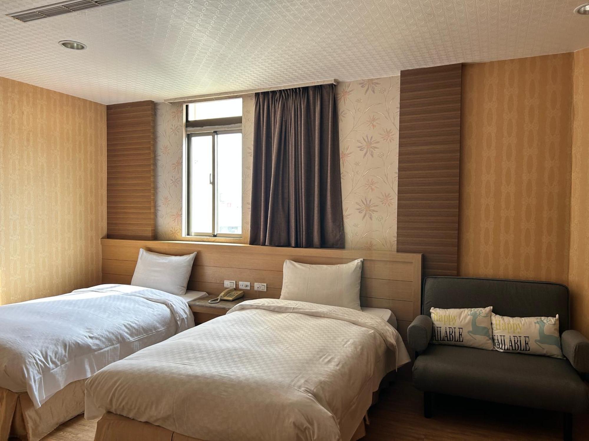 Hua Xiang Hotel -Zouying Kaohsiung Dış mekan fotoğraf