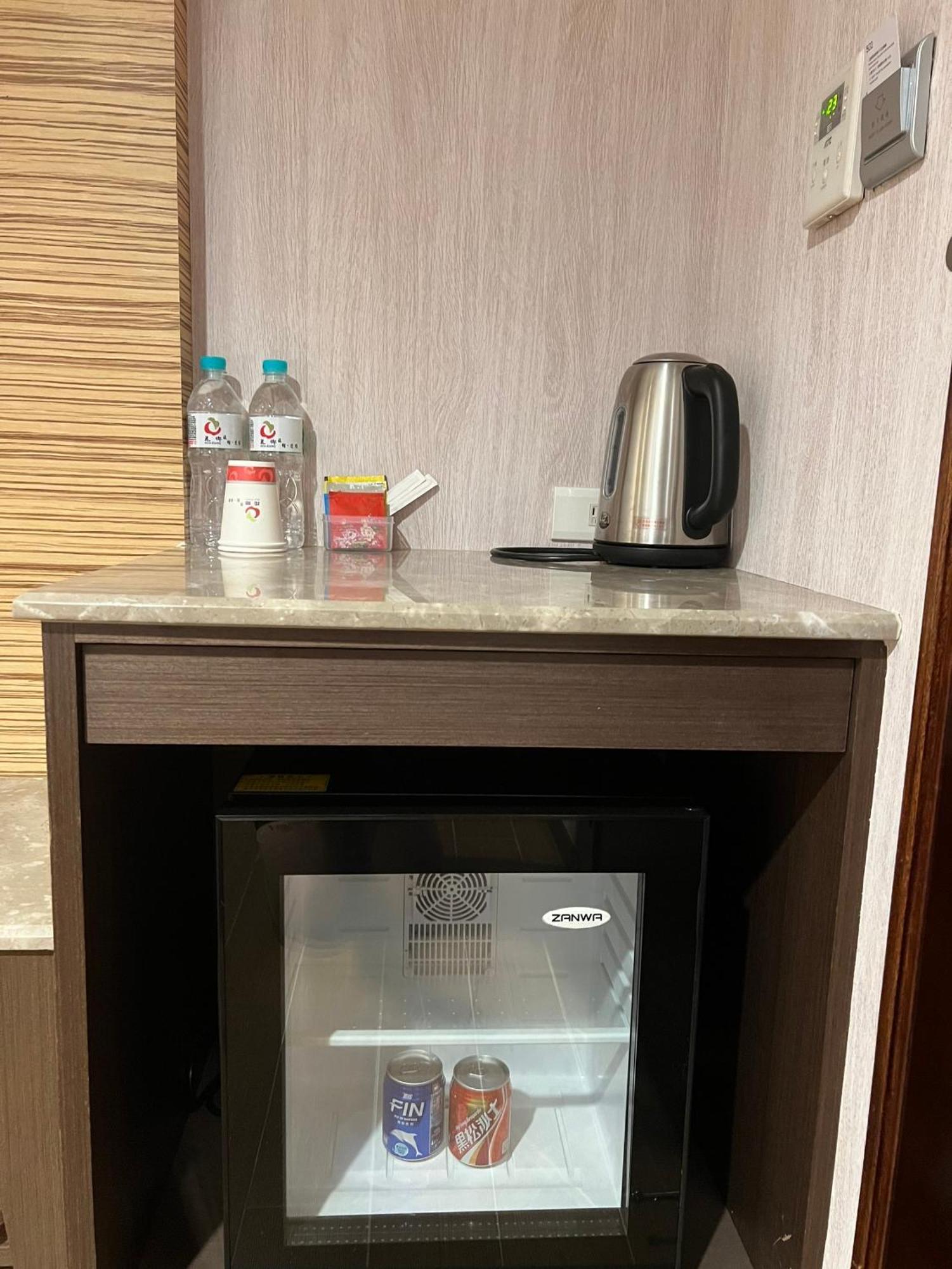 Hua Xiang Hotel -Zouying Kaohsiung Dış mekan fotoğraf